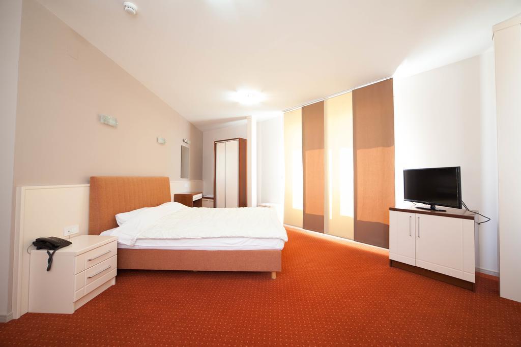 Hotel Lebed Ohrid Exteriör bild
